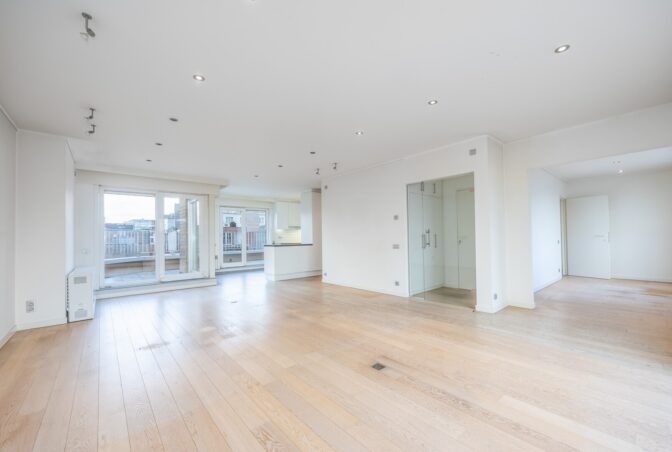 817d8bccac5fe547a65467b4f4c1ee04d385adb20bde68aa51c28e51a38eb5a2